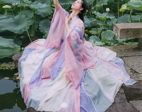 玉兔呈祥汉服齐腰襦裙套装 魏晋风大袖衫交领...