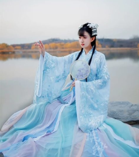 【砚滨纱】绝版汉服绣花七彩魏晋风交领襦裙云...