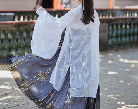 艺缕黑云鹤（烫金）6m大裙摆，有大袖衫 价...