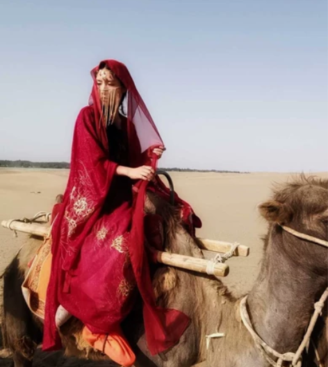 司南阁赤帝子可出租 几乎全新五件套S码 彼...