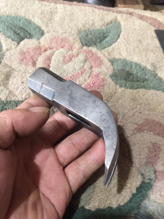 锻打羊角锤，有标识，重300克，实物拍摄品...