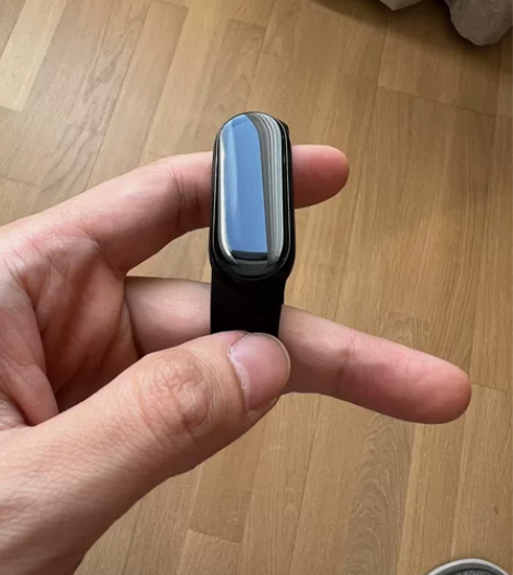 小米手环6 XiaoMi，非苹果。购于京东...