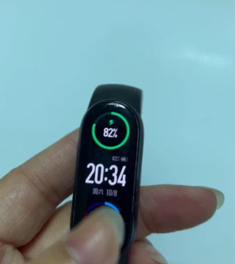 小米手环6 229购入 150包邮?轻微使...