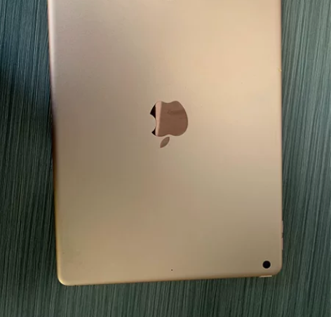 ipad8代，21年的机子，使用痕迹不多，...