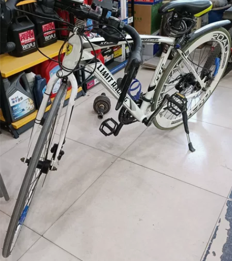 公路自行车，26寸 感兴趣的话点“我想要”...