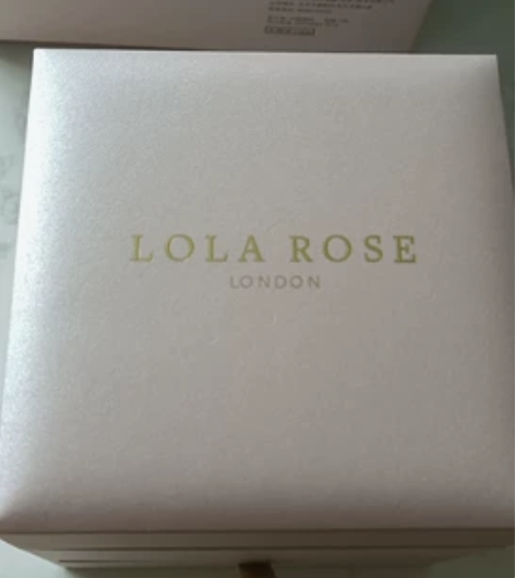LOLA ROSE的手表，没拆开过手表的膜...