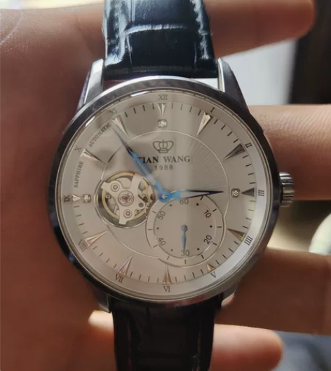 天王手表,无任何磕碰,无任何拆卸,支持验货...