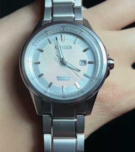 西铁城手表钛合金光动能舒博钛AW-1490...