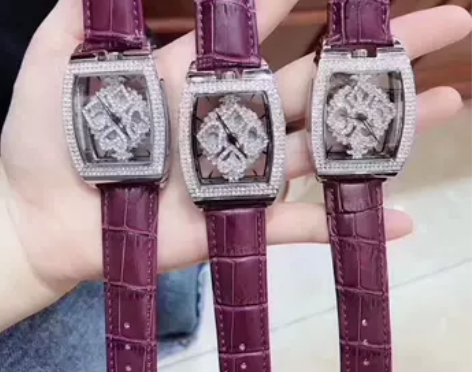 新品网红大美天佑同款手表满钻方形时来运转镂...