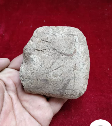 石器时代的石斧真品即珍品因为现在市场上假货...