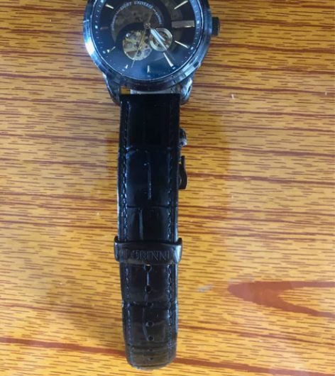 罗宾尼机械手表，外观和表盘都蛮新的，表盘没...