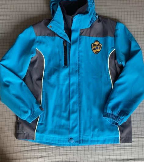 青岛二实验冬季校服一套 尺码160   7...