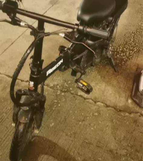 代驾折叠电动车，已上牌。纯电能跑55公里左...