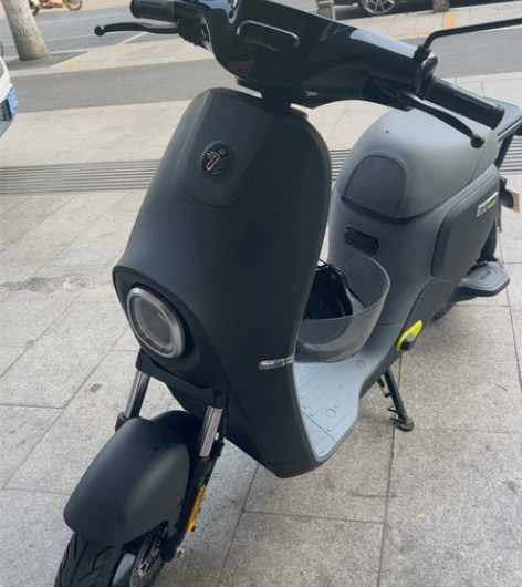 九号电动车。Bmax 60买来价格5600...