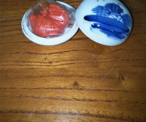 老书画印泥带盒，八宝朱砂印泥，北京老城区收...