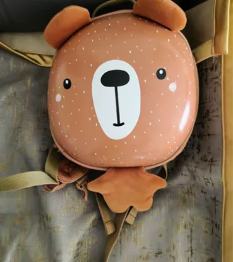 巴拉巴拉正品儿童小背包带防丢绳大概一米多点...