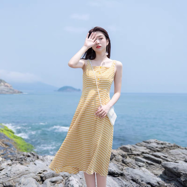 2021夏季新款女装吊带连衣裙高腰复古格子...