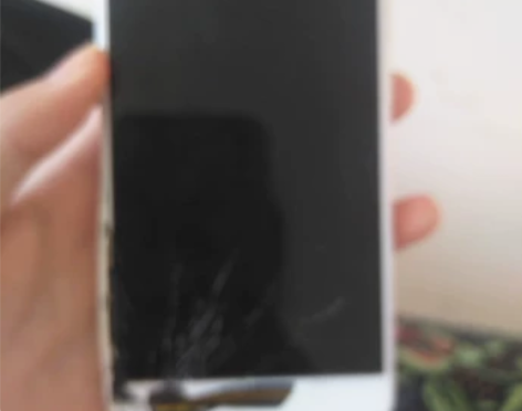 华为nova2，屏幕碎了，很流畅的，只需要...