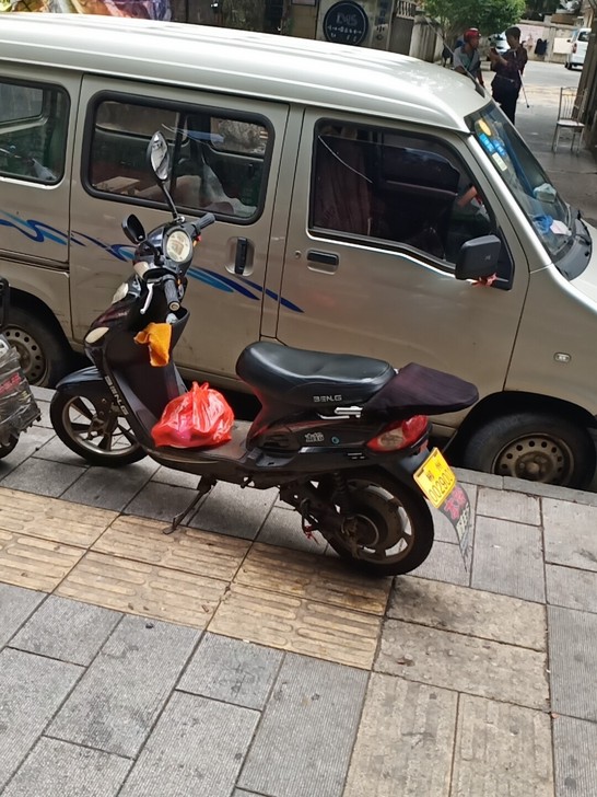 9成新电动车
