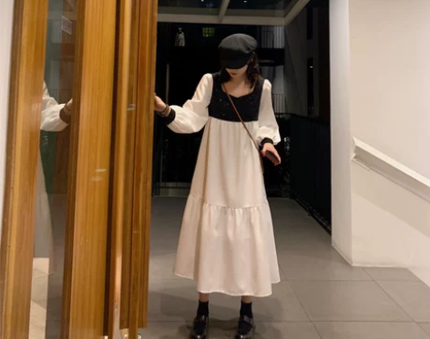 全新未穿过。裙子女2020年春季新款黑白撞...