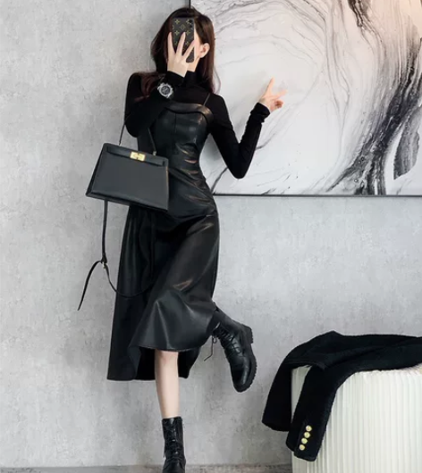 2022新款吊带皮裙连衣裙女春秋法式复古修...