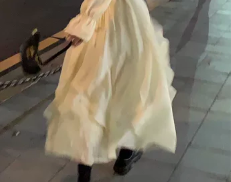 法式茶歇连衣裙设计感小众2022新款秋款收...