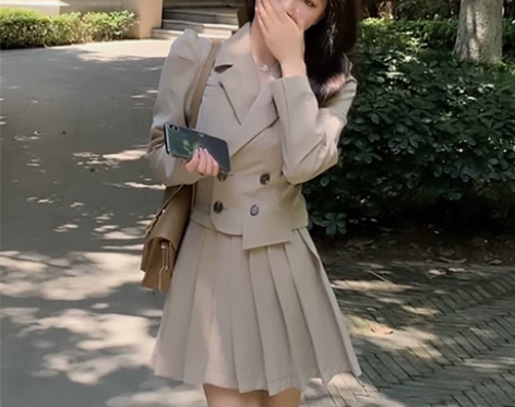 别致甜辣风茶歇法式炸街职业百褶西装连衣裙子...