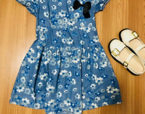 牛仔连衣裙方领娃娃裙 夏天过去了清理衣柜,...