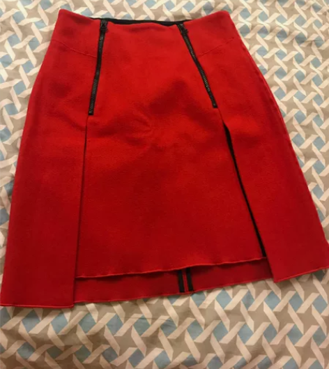 A字裙大红A字裙，腰围2.1尺，裙子最长处...