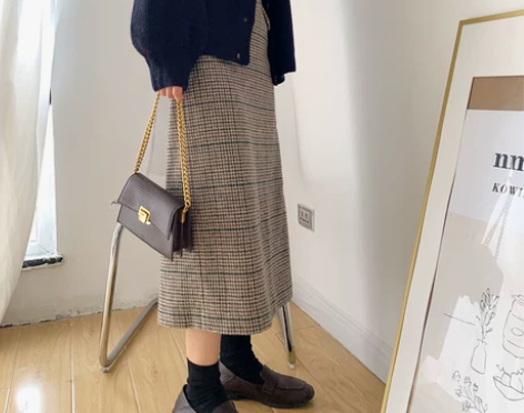 细格子羊毛呢半裙A字开衩铅笔裙 感兴趣的话...