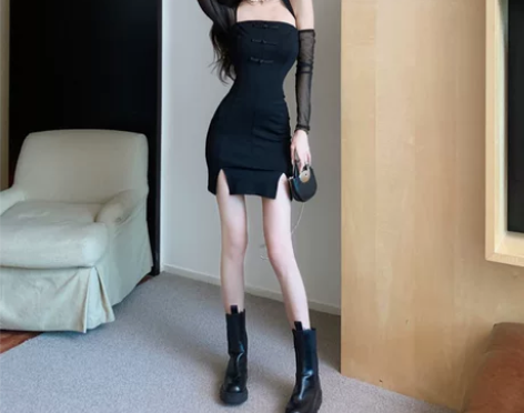 黑色性感辣妹小众设计感抹胸挂脖连衣裙超显身...