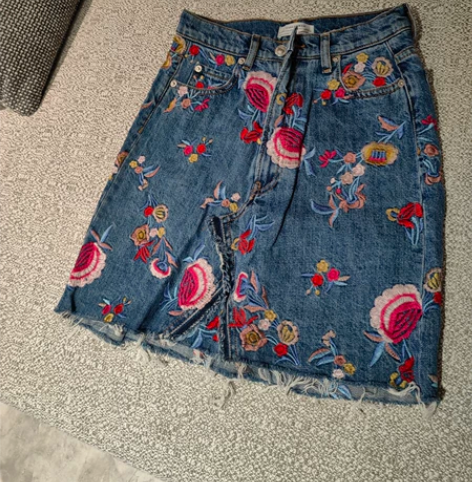 Zara 牛仔印花裙 腰围 62厘米 长度...