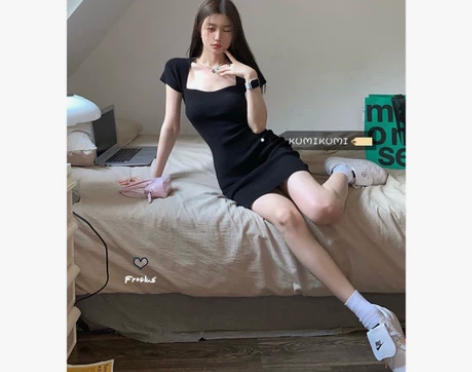 ?纯欲风方领针织连衣裙女辣妹收腰显瘦包臀裙...