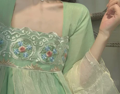 汉服改良版连衣裙绣花设计感小众中国风可甜可...