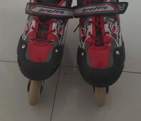 旱冰鞋，四轮白光，带头盔，护具，工具，包3...