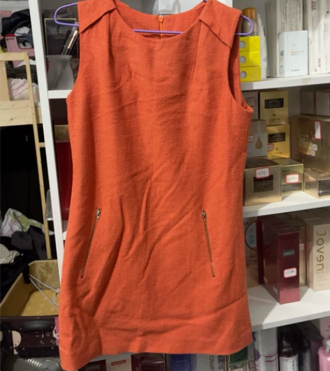 女式中裙 剪标服 感兴趣的话点“我想要”和...