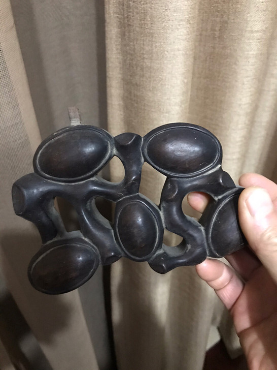 老红木构件，可当笔架，闲置物品。四个一枪打。