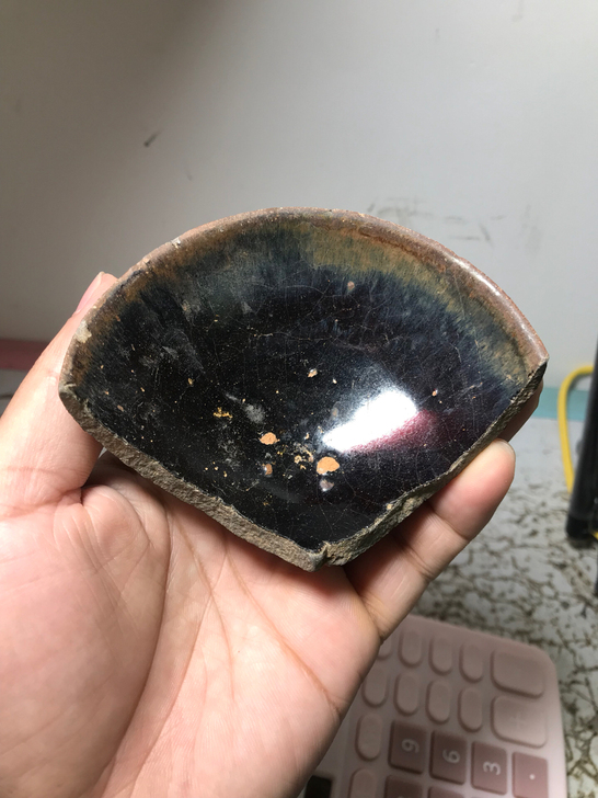 宋代建盏敛口银光彩红