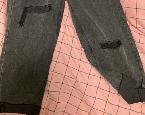 破洞牛仔裤女款裤子九分裤 朋友送的全新 M...