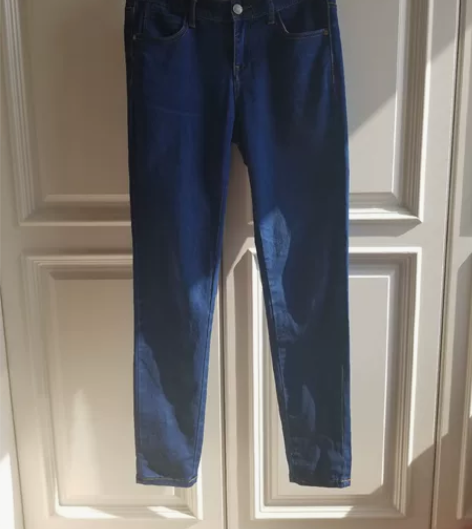 ES艾格品牌，女款直筒牛仔裤，修身，显瘦，...