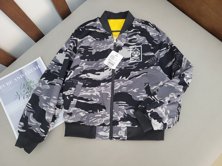 安踏正品中大童双面运动上衣，吊牌价格499...