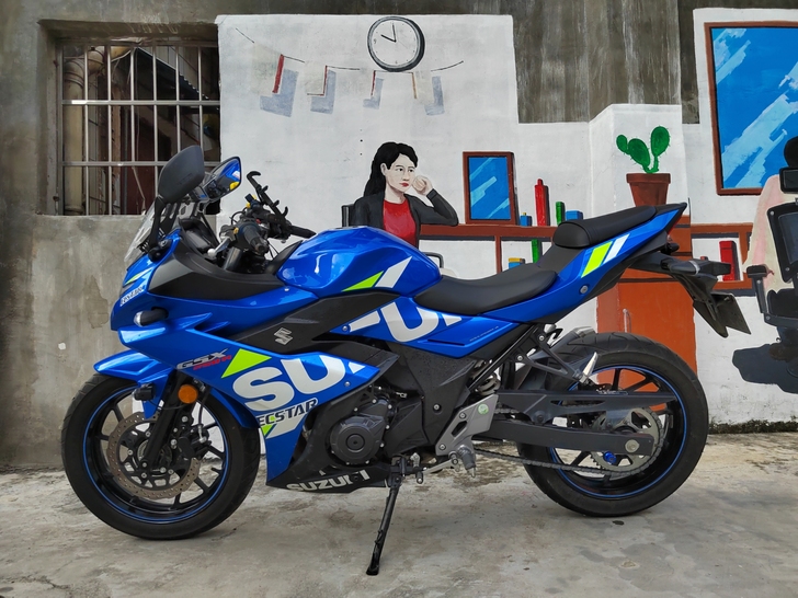 gsx250r 豪爵铃木摩托车，有射灯有h...