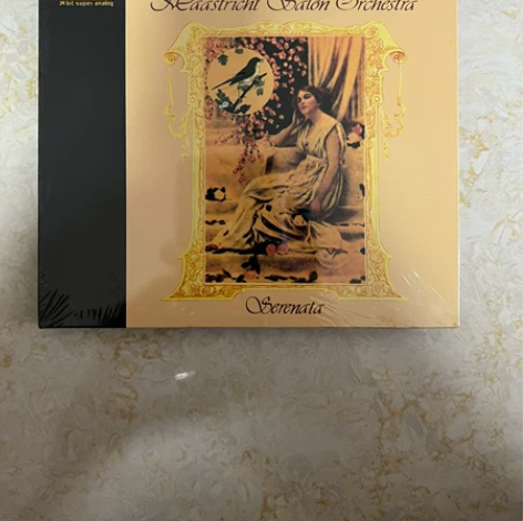 进口CD碟，全新未拆封，声音非常非常好听，...