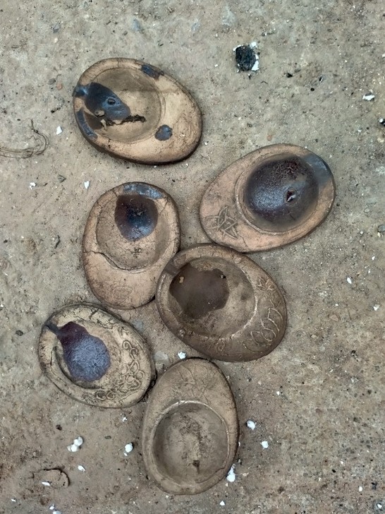 惠让清代陶油灯挂轴带图案，绘画调色盘，美术...