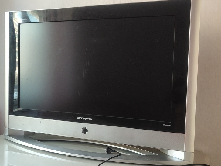 以前的电视，功能一切正常，不能接高清线，可...