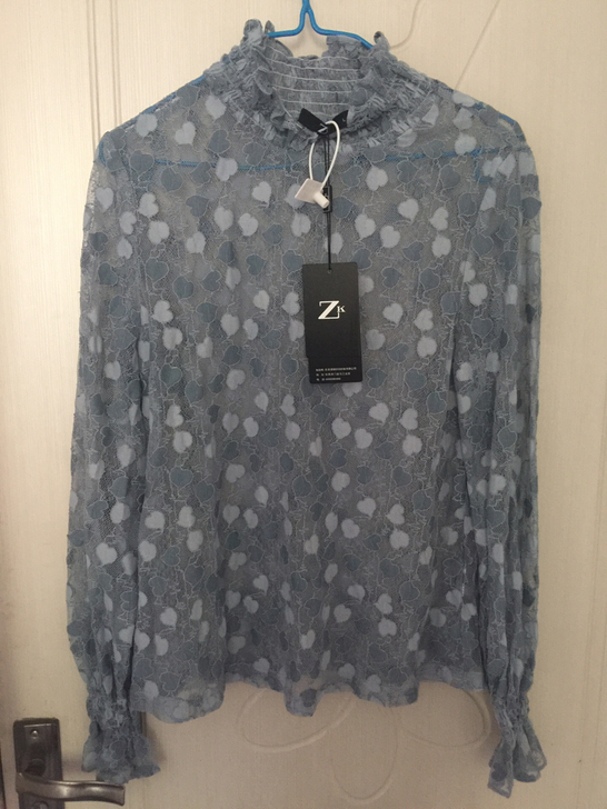 全新蕾丝衫,便宜出