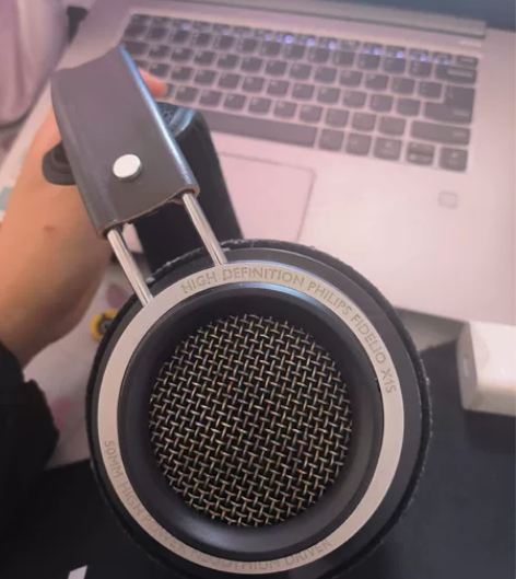 飞利浦x1s头梁破皮声音良好，无箱，包邮。...