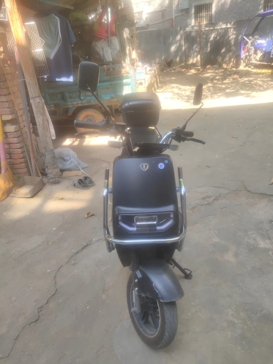 买了一个多月,台铃电动车,6块锂电池,能跑...