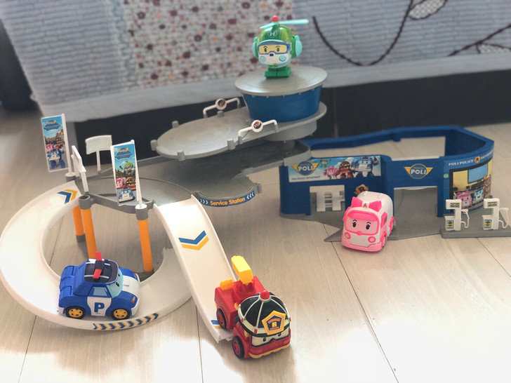 变形汽车 双层停车场注意额外赠送四个大的变...