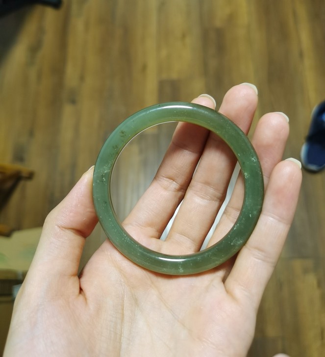 和田玉美人镯 叮当镯 高级青海料鸭蛋青